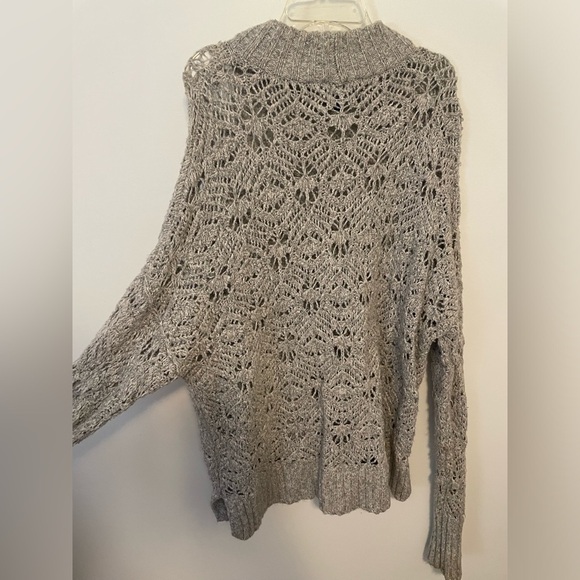 AEO Sweater Large - Picture 5 of 7